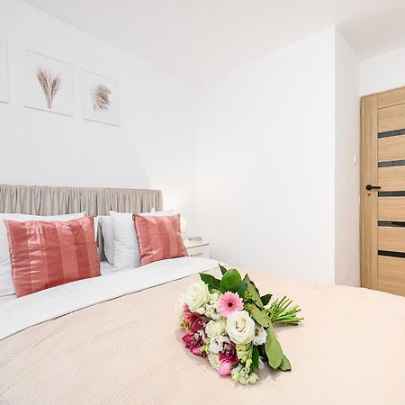 Lumina Apartment Opposite The Palace Of Culture And Science 바르샤바 외부 사진