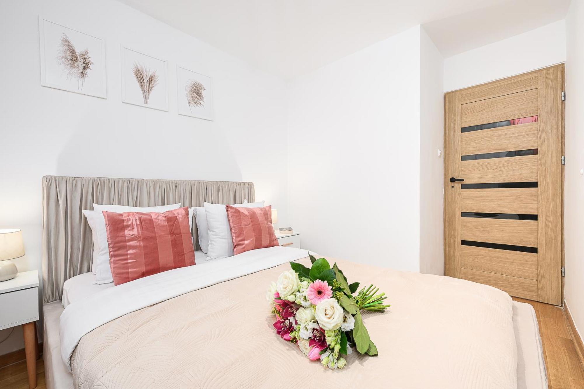 Lumina Apartment Opposite The Palace Of Culture And Science 바르샤바 외부 사진